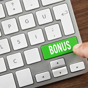 UvÃ­tacÃ­ bonus vs bonus za opÄ›tovnÃ© naÄ�tenÃ­: JakÃ½ je rozdÃ­l?