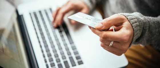 Going Global: Jak kreditní karty zjednodušují přeshraniční transakce online kasina