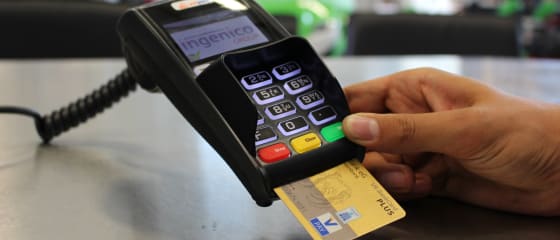 Jak vkládat a vybírat prostředky pomocí MasterCard v online kasinech